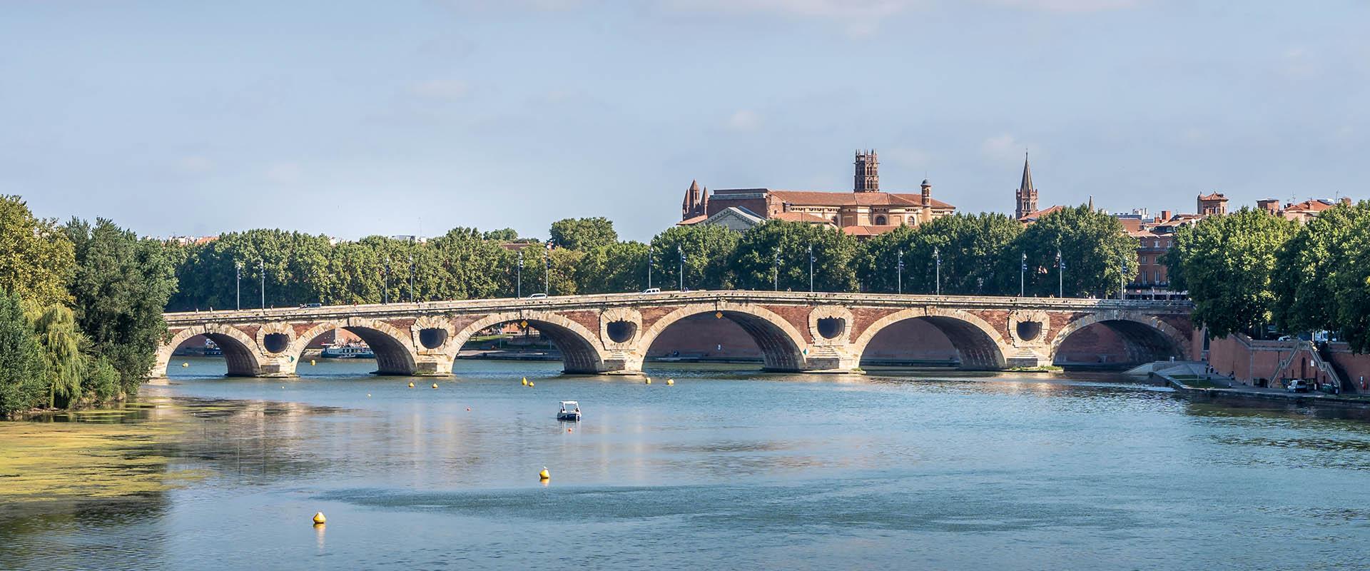 Invest in Toulouse, la Garonne et le pont Neuf