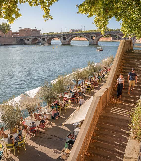 Qualité de vie : guinguette en bord de Garonne à Toulouse